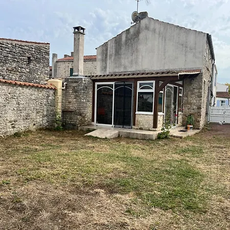 Сasa de vacaciones Maison Au Calme Centre Du Village *