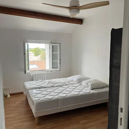 Сasa de vacaciones Maison Au Calme Centre Du Village *